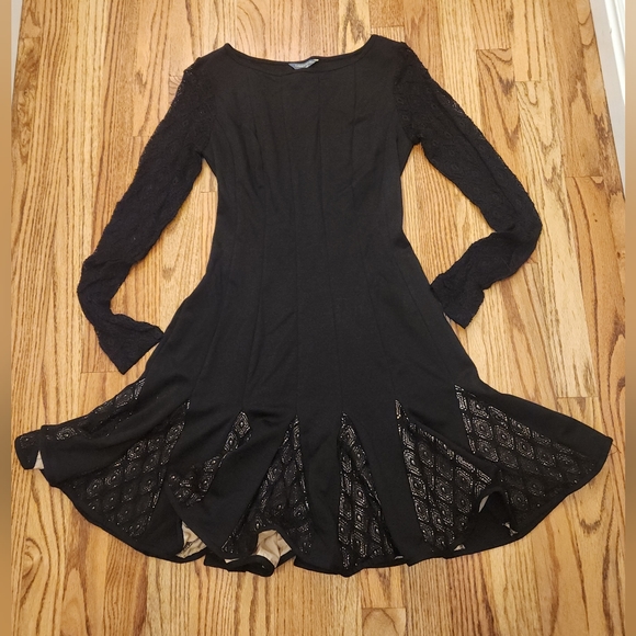 Catherine Malandrino for Design Nation Size: 2 Dress, Lace Sleeves. Unique - Picture 5 of 7